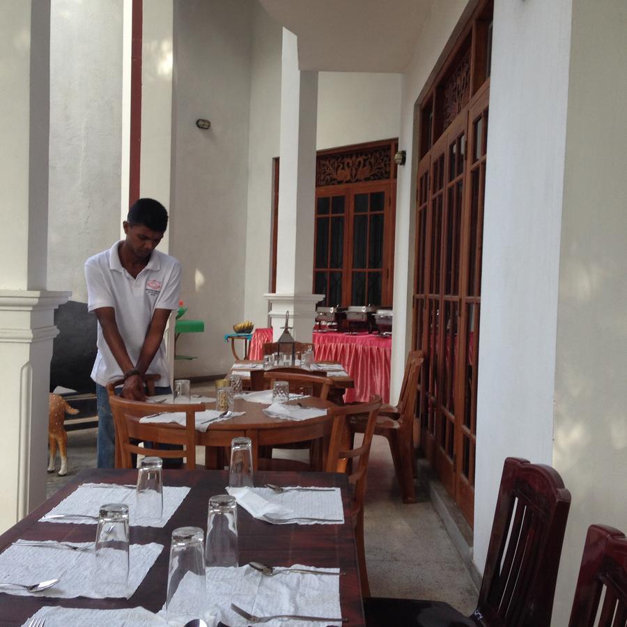 Mahakumara White House Hotel Kalutara Exteriér fotografie
