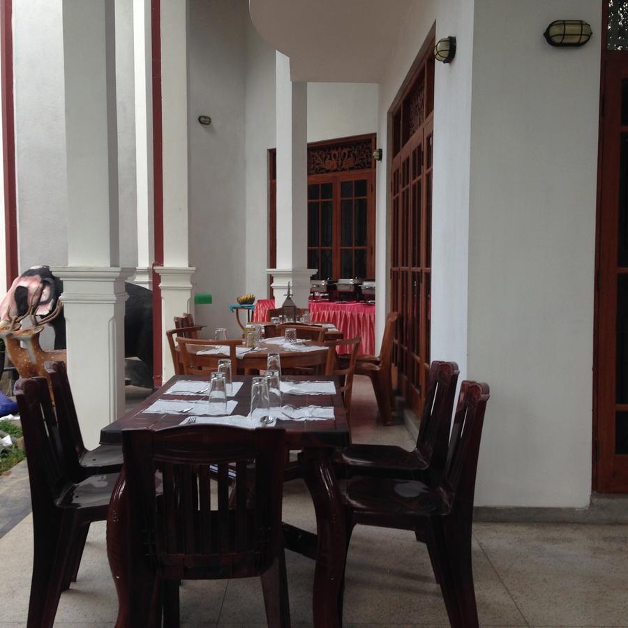 Mahakumara White House Hotel Kalutara Exteriér fotografie