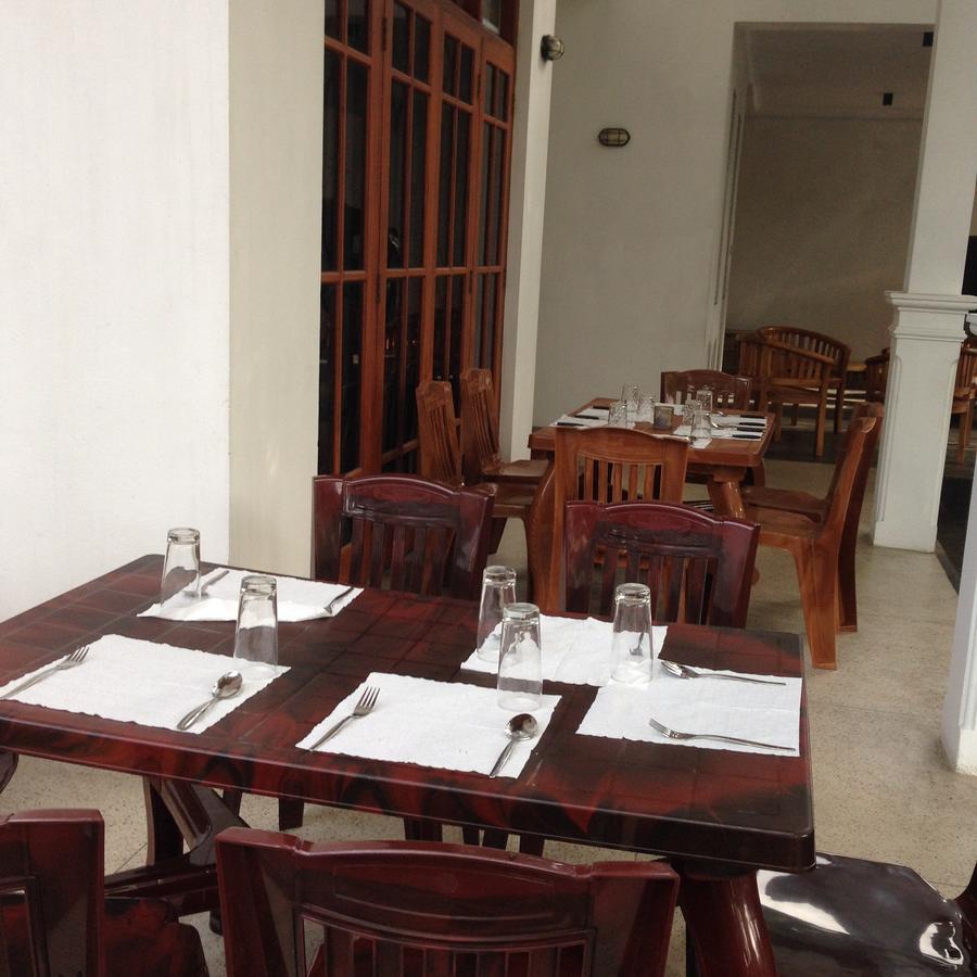 Mahakumara White House Hotel Kalutara Exteriér fotografie